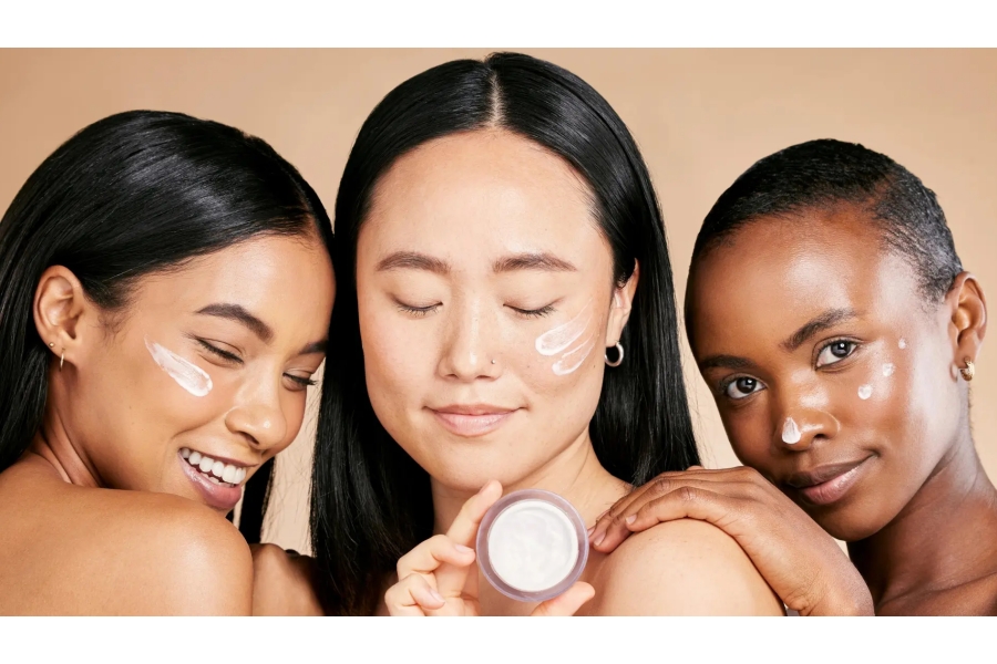 Innovative Skincare Trends 2024 Personalization AI and Sustainability